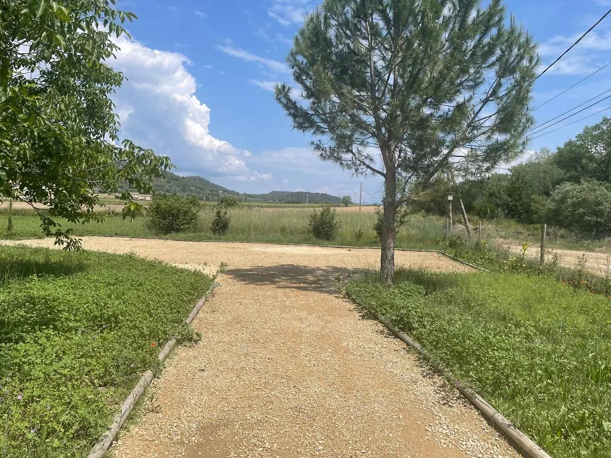 Sous Les Etoiles En Provence, Gite Les Grands Chenes Villa Lurs 0*,  France