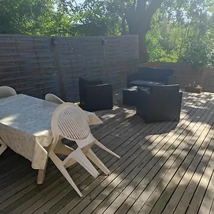  Appartamento REZ DE CH avec terrasse et parking Appartement 2 ch à Lurs
